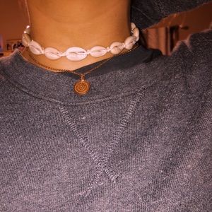 VSCO shell necklace